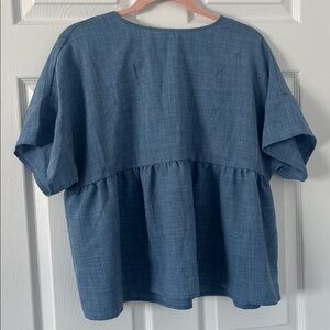 Blue short sleeve flowy top